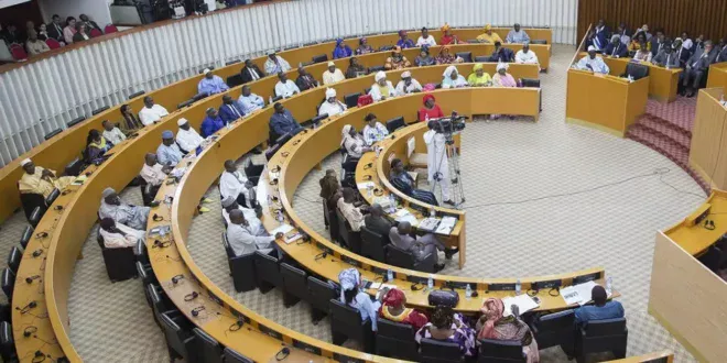 El Malick Ndiaye Offre Un Prêt Tabaski De 300.000 FCFA Aux Députés, Ceux De Takku Rejettent L&rsquo;offre
